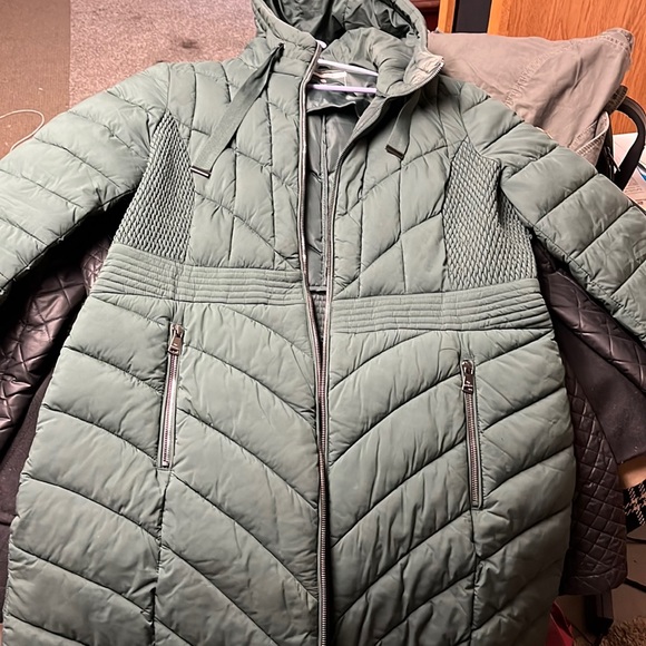Evergreen long puffy jacket by Bernardo size xl - Picture 1 of 1